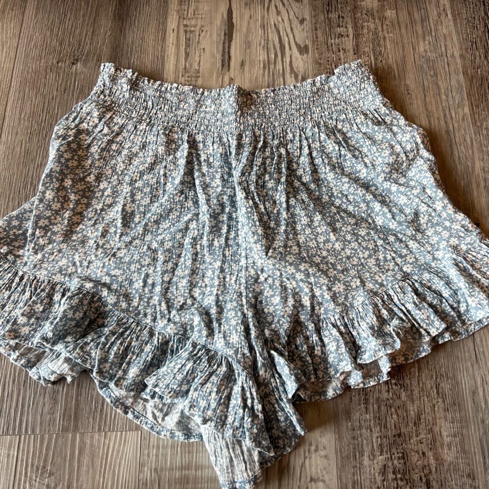 New Look Ruffled Shorts Blue Floral